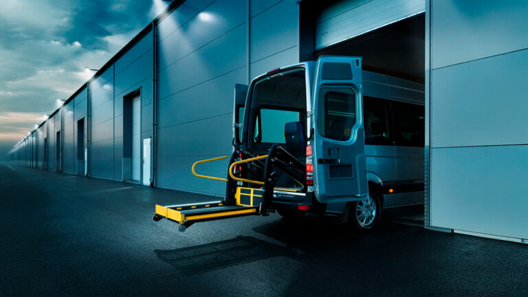 Як обладнати авто для перевезення людей з інвалідністю