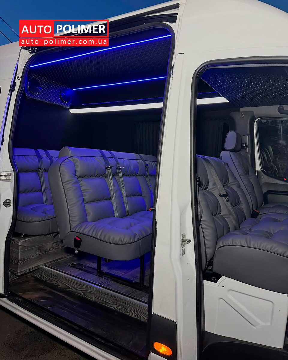 Встановлення акустики та обшивка стелі Sprinter